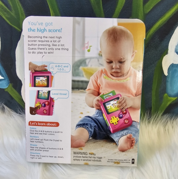 Fisher-Price Laugh & Learn Lil Gamer colors, numbers,shapes, directions - Picture 2 of 4